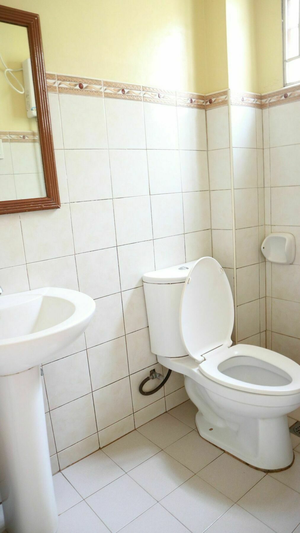 Danel Pensionne House タクロバン エクステリア 写真